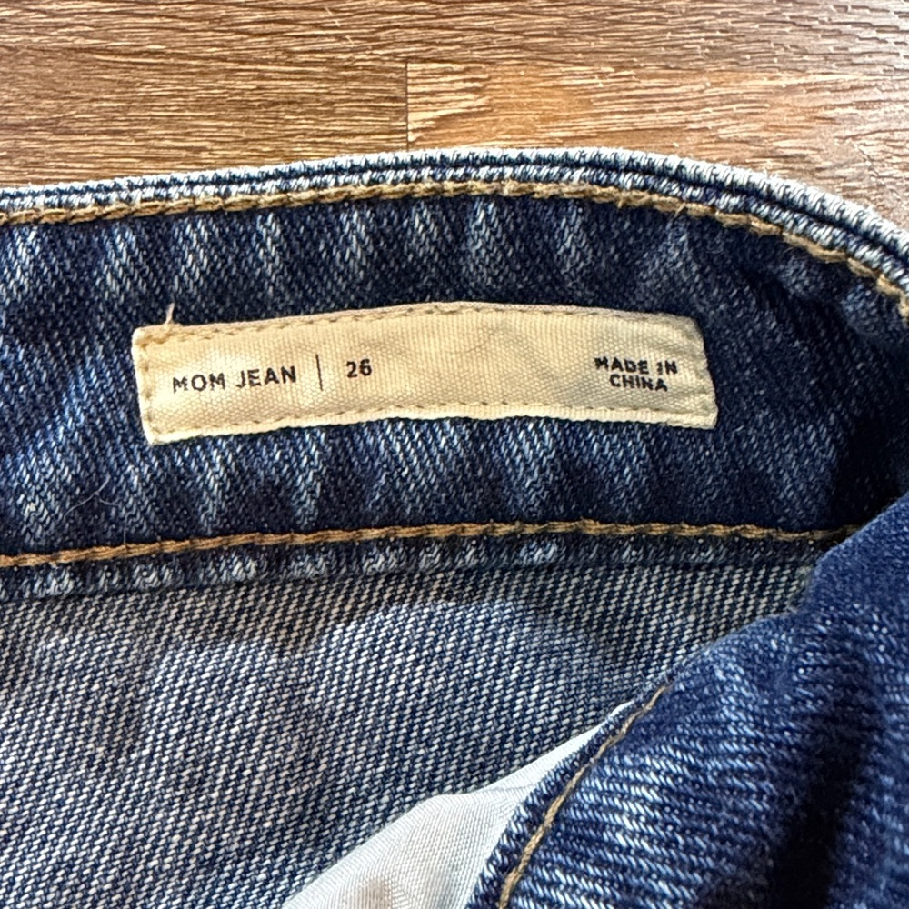 PacSun Relaxed Fit Distressed Mom Jeans - Picture 7 of 8